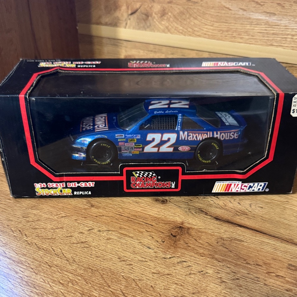 Maxwell House Bobby Labonte #22 NASCAR Die-Cast Car